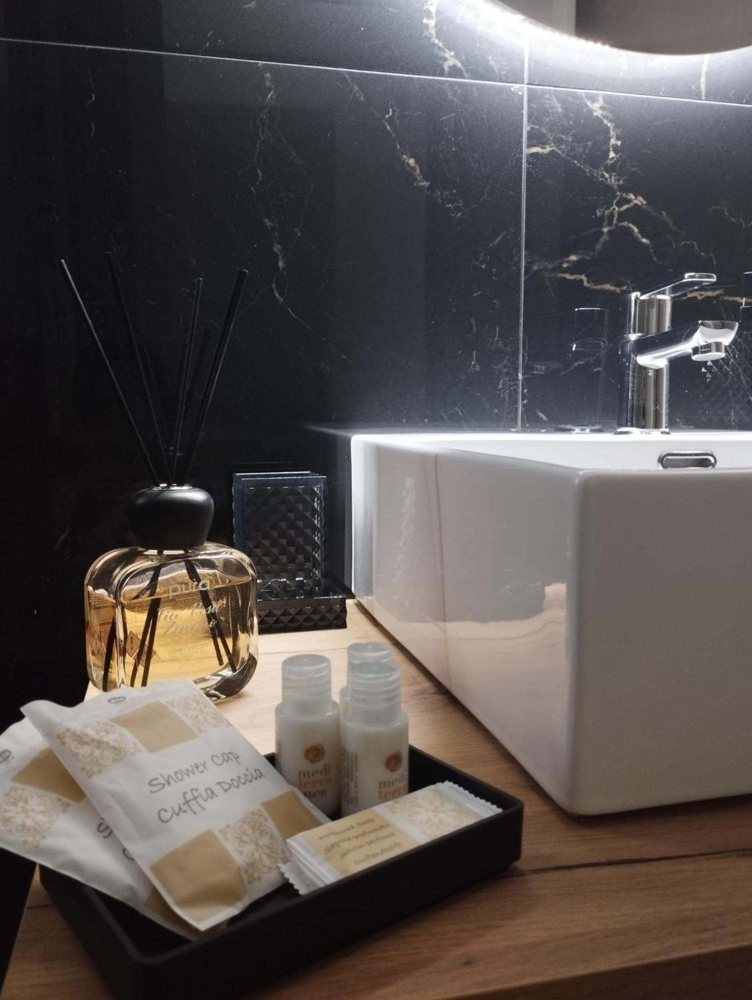 Agatha Modern Elegant Rooms SantʼAgata di Militello エクステリア 写真